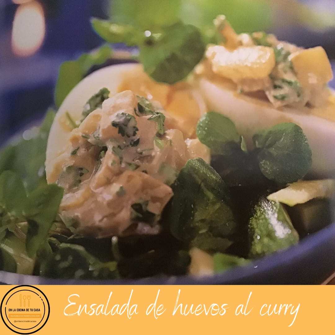ensalada con huevos al curry